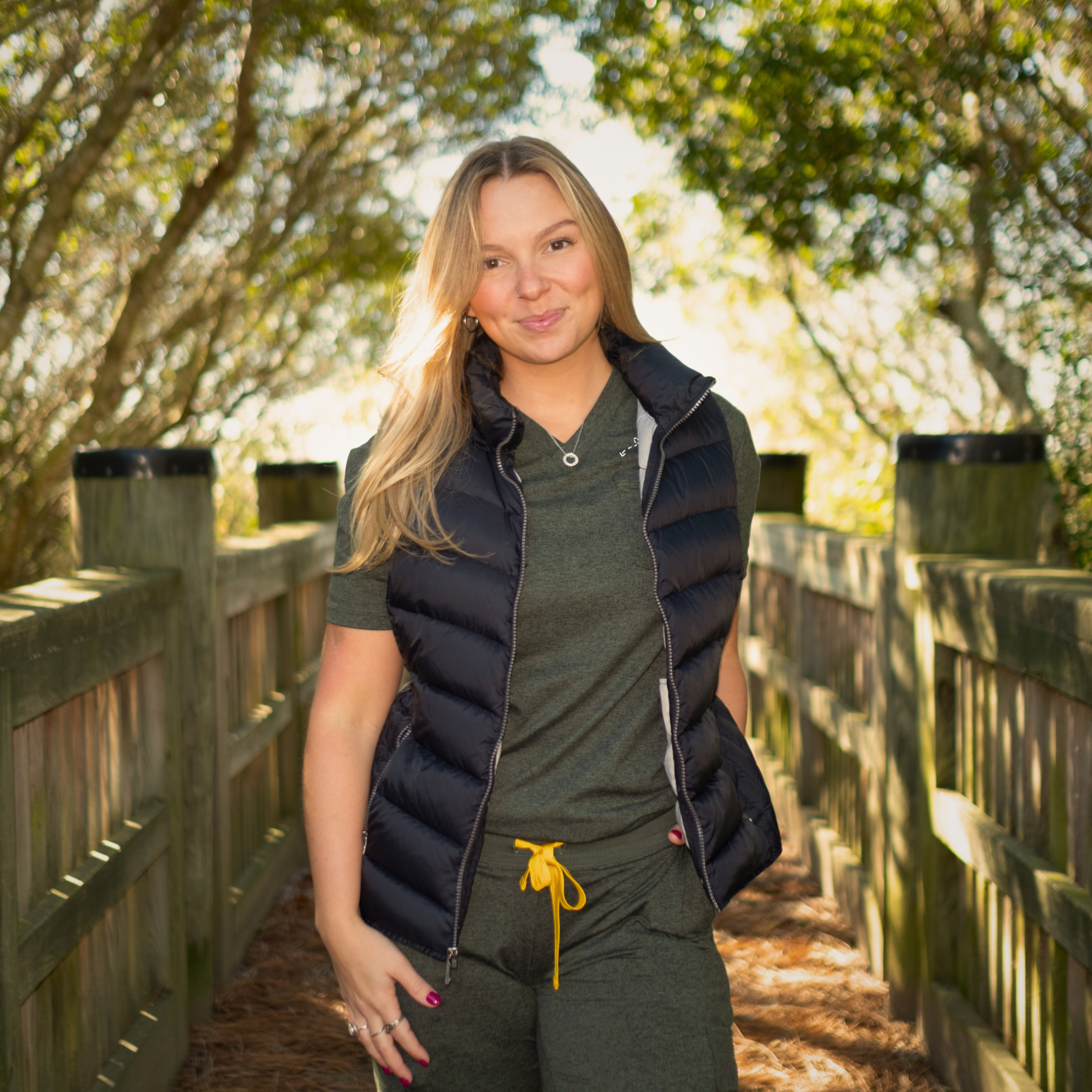 'Van' Soleya + Skye & Oliver Relaxed Fit V-Neck Top · Evergreen